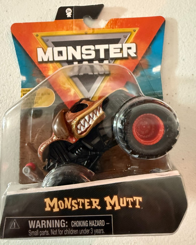 2021 spin master - master, monster
